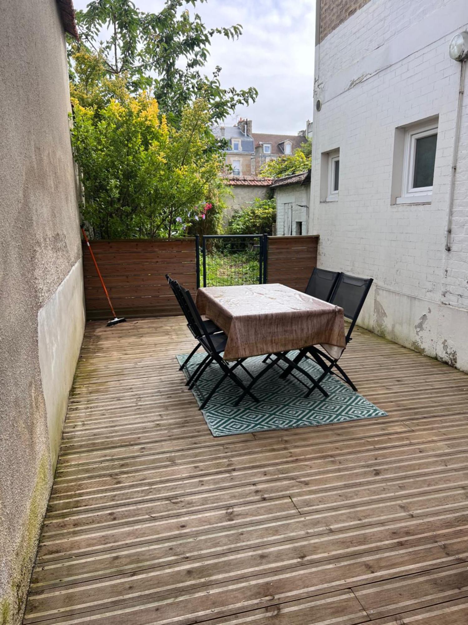 Appartement Hyper Centre Reims Le Gite Du Sorcier Екстериор снимка